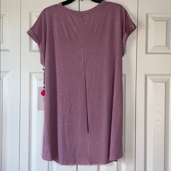 Yogalicious “Fashion With An Attitude” Top - Picture 4 of 7